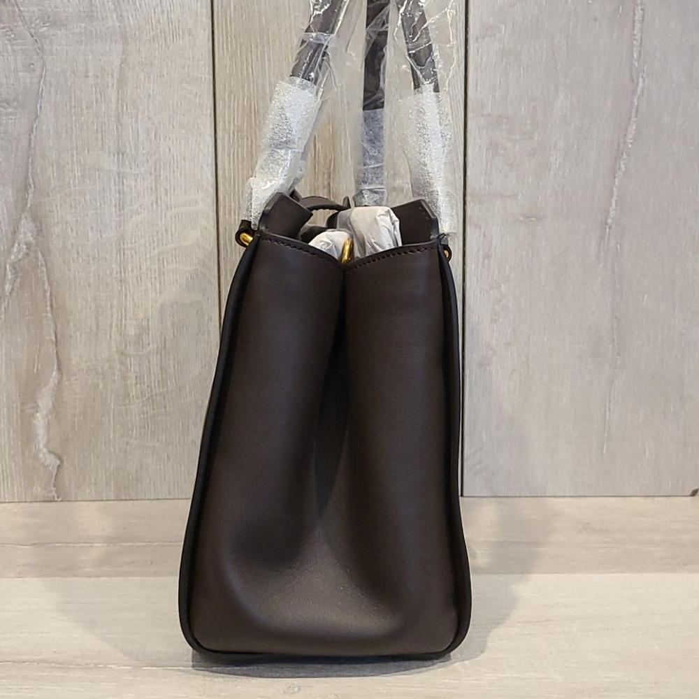 AUTHENTIC BURBERRY BUCKLE TOTE - Picture 4 of 16